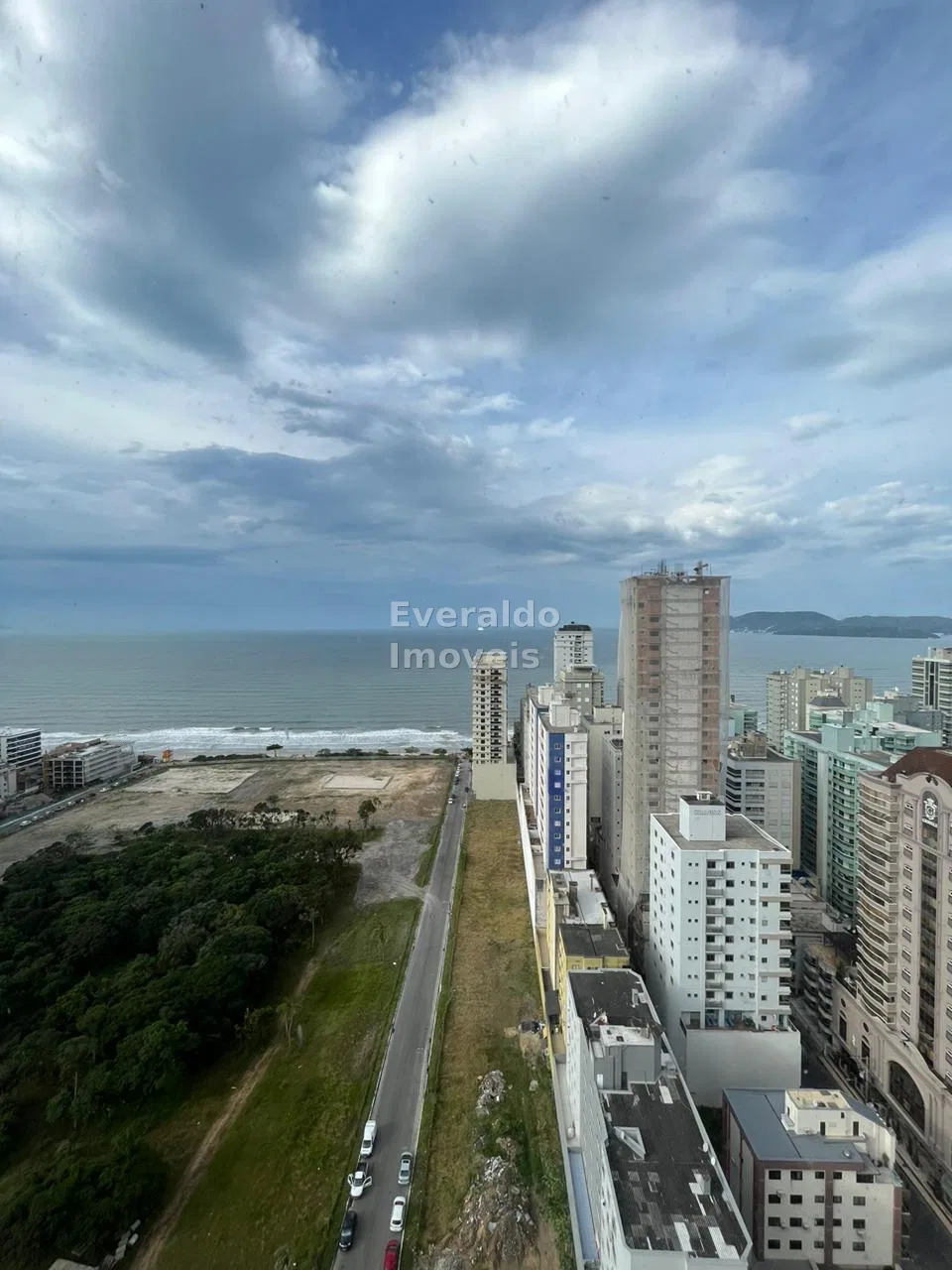 Paramount Tower — Meia Praia, foto 12