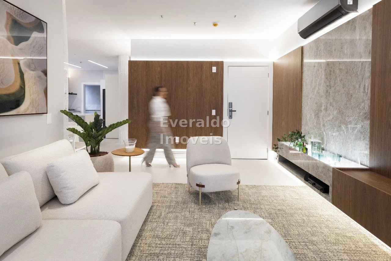 Cosmopolitan Residence — Meia Praia, foto 14