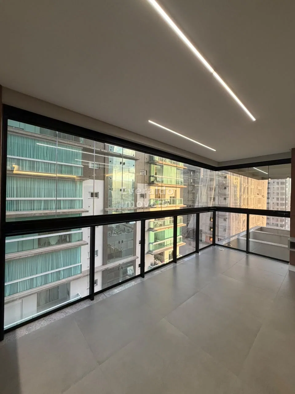 Emerald Bay Residence — Meia Praia, foto 10