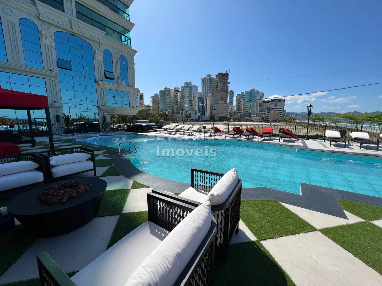 Cartier CNA Residence - Mobiliado — Meia Praia, foto 11