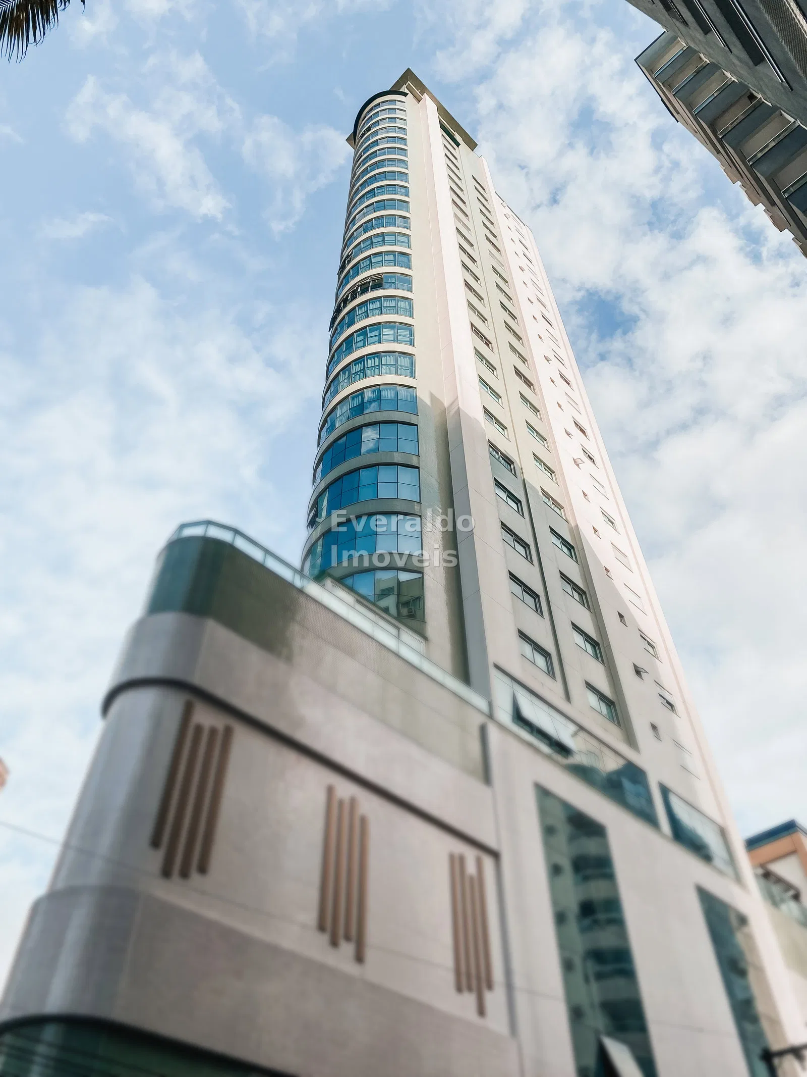 Elegance Tower Residence — Centro