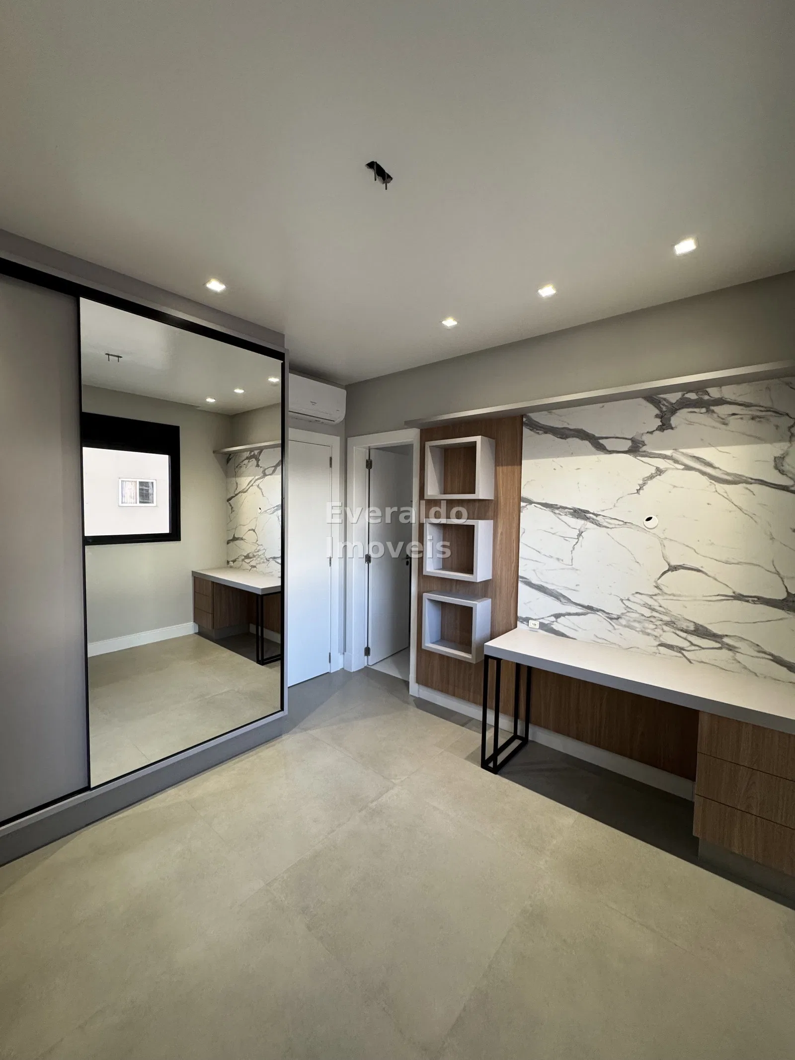 Emerald Bay Residence — Meia Praia, foto 15