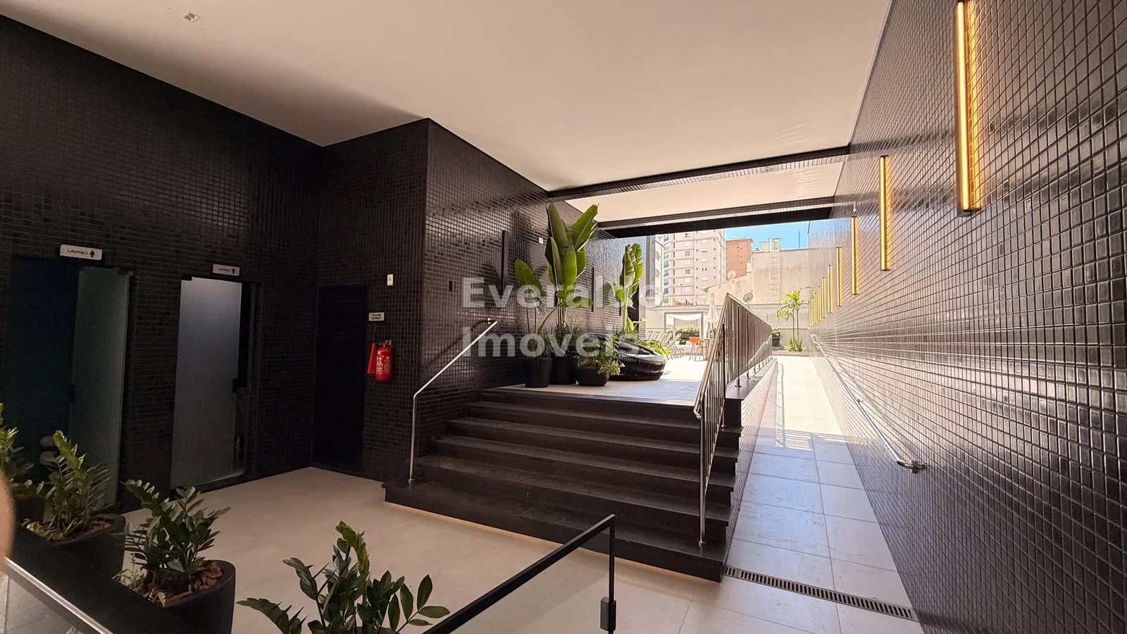 Wall Street Tower — Meia Praia, foto 27 do empreendimento