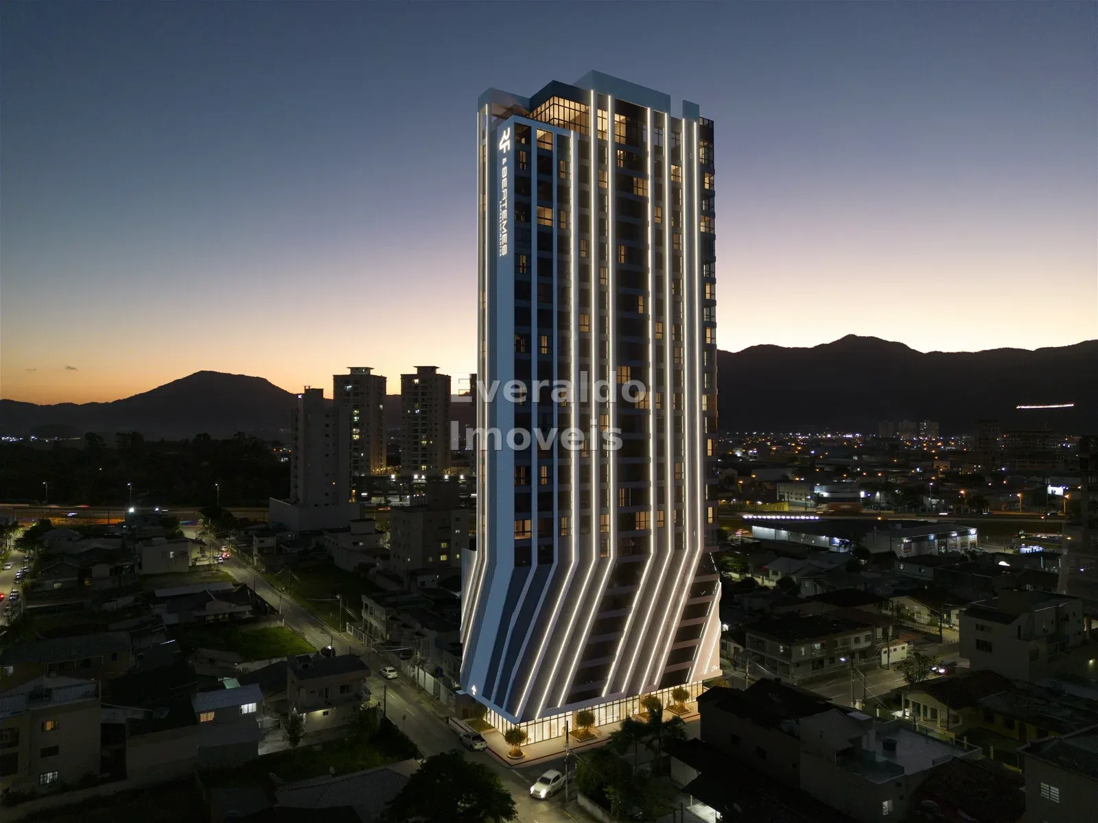 Loyal Tower Flats · 1907 — Meia Praia