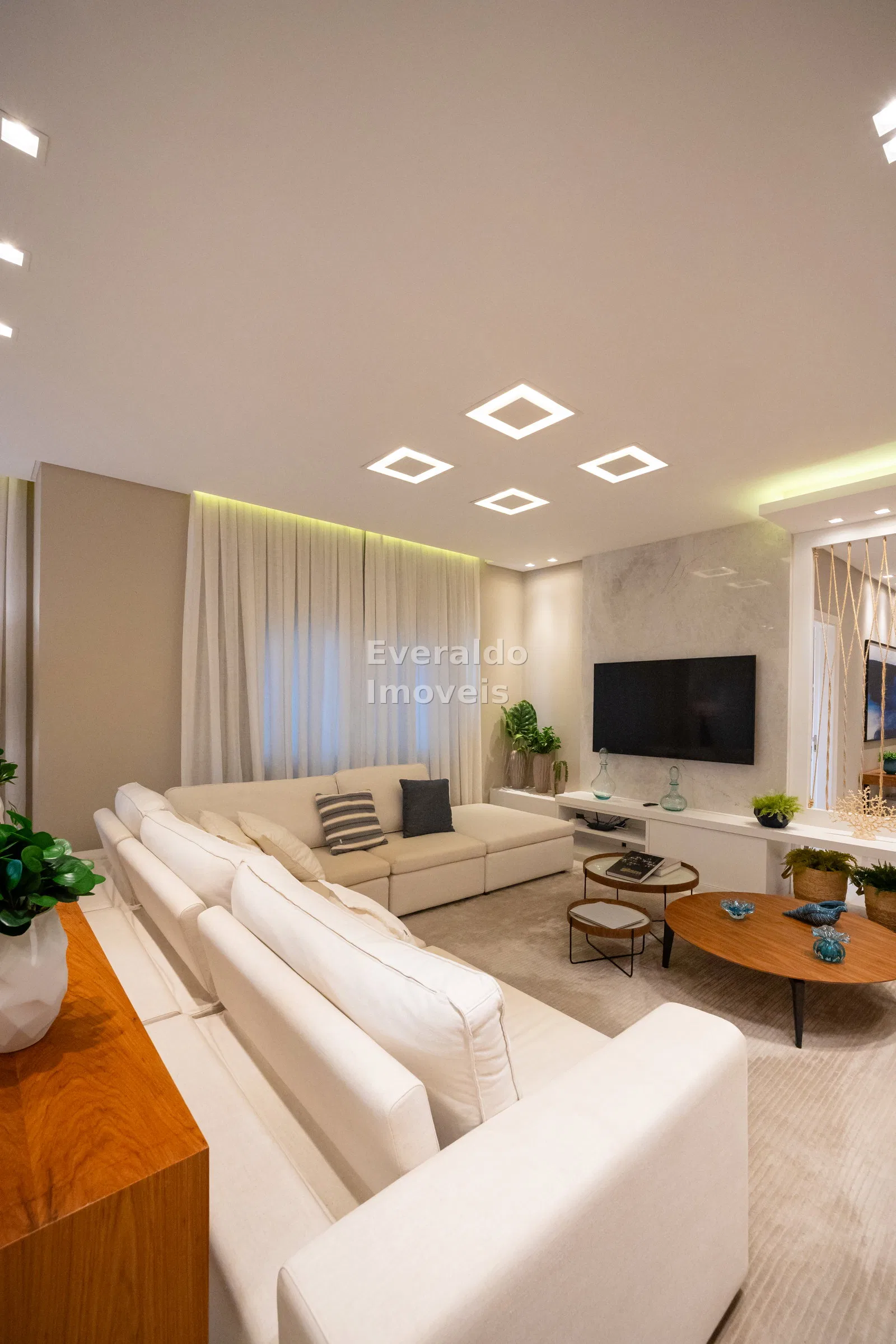 Ocean Towers Residence — Meia Praia, foto 13