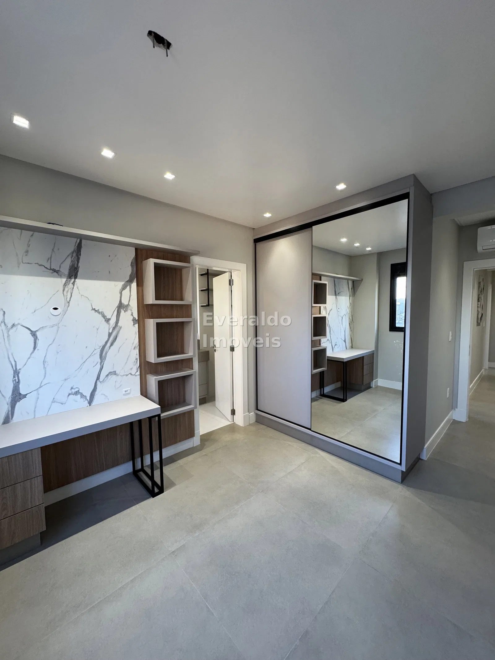 Emerald Bay Residence — Meia Praia, foto 11