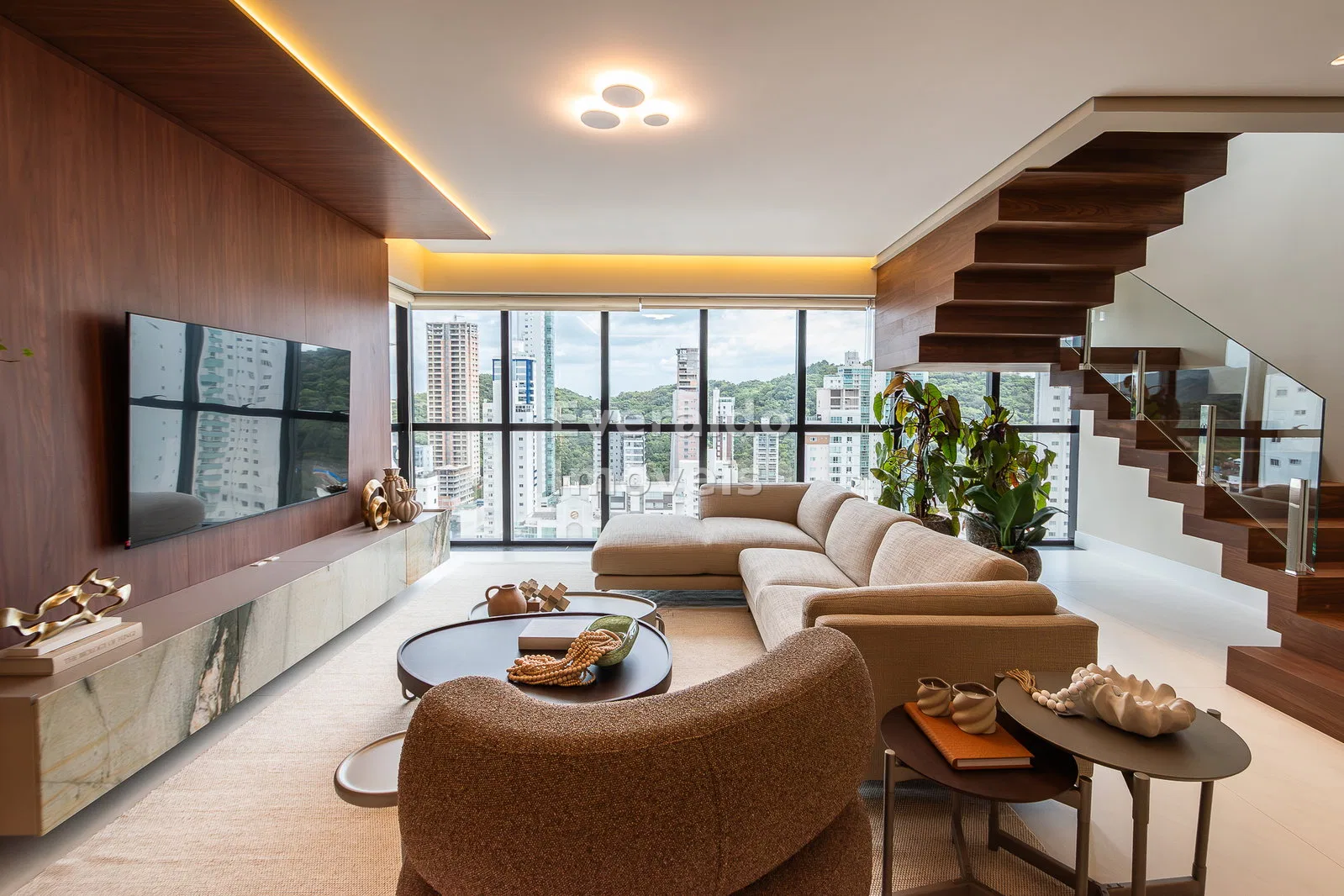 COBERTURA DUPLEX DECORADA — Pioneiros, foto 20