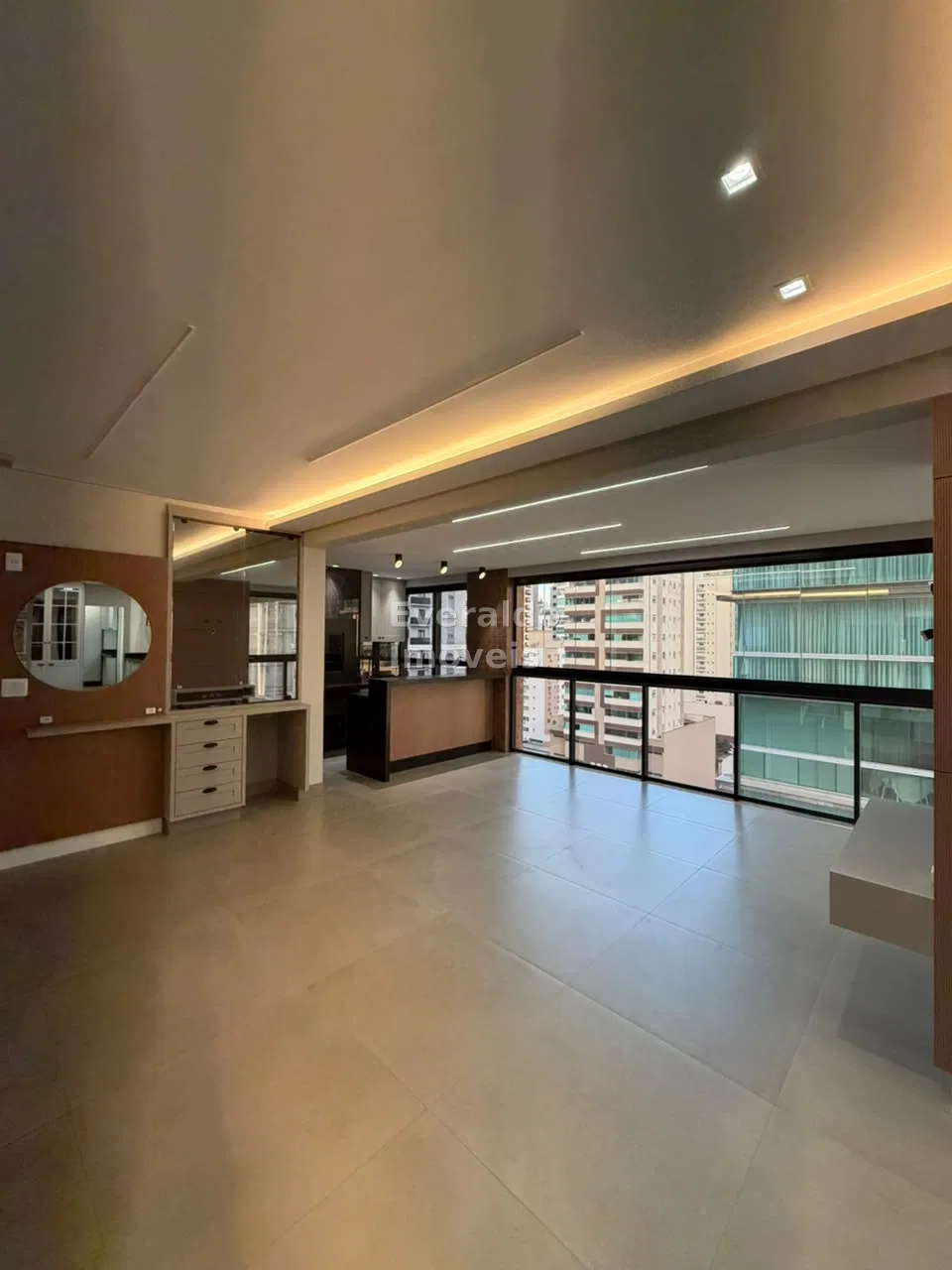 Emerald Bay Residence — Meia Praia, foto 5