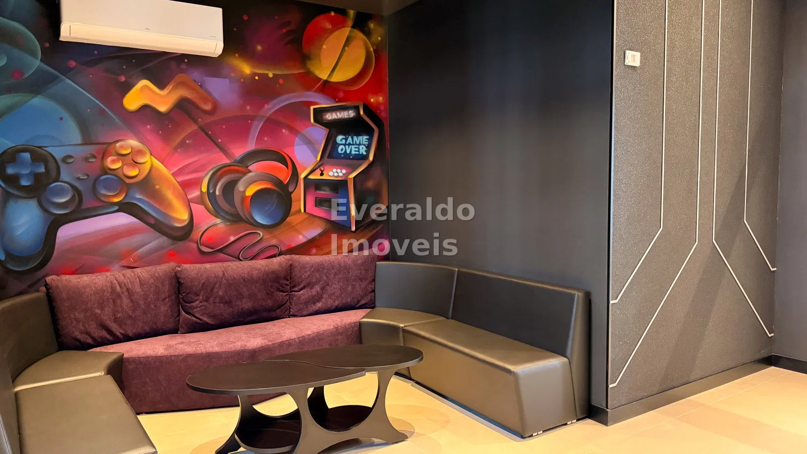 Wall Street Tower — Meia Praia, foto 13 do empreendimento