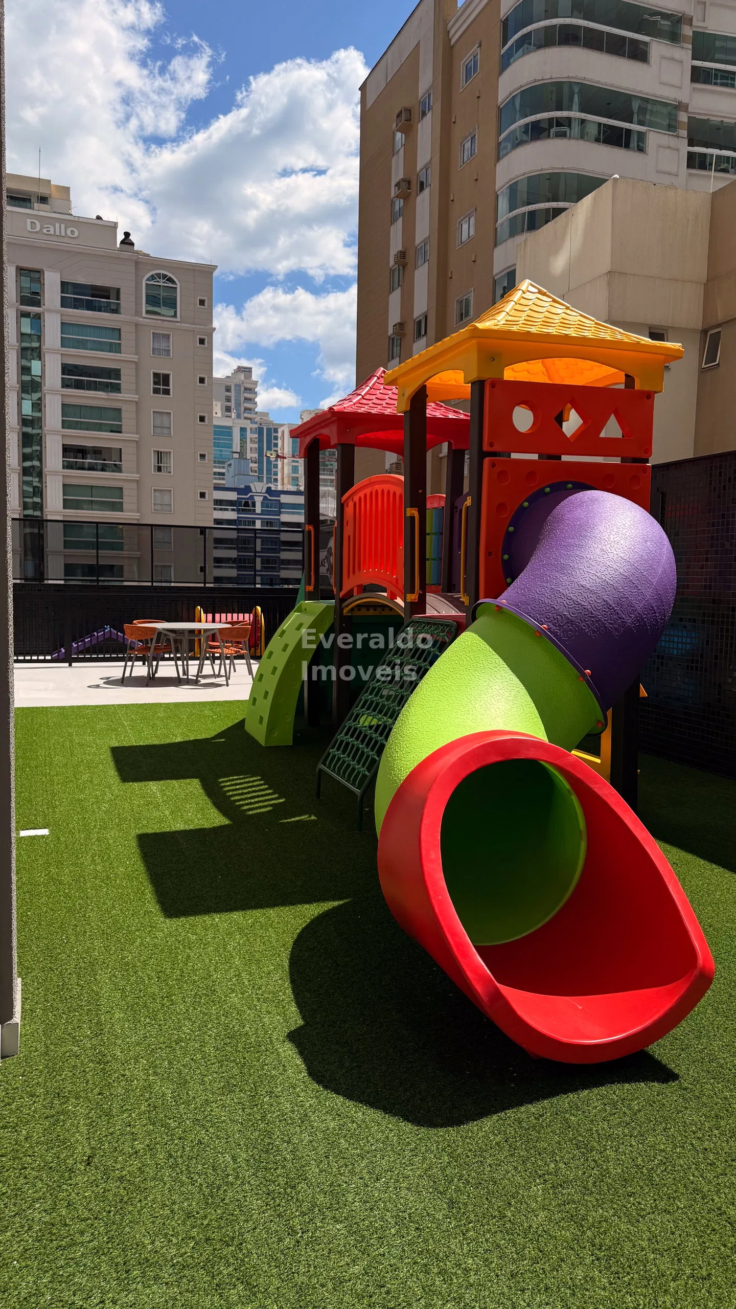 Wall Street Tower — Meia Praia, foto 36 do empreendimento